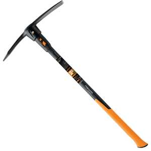 Fiskars 2.3kg Pro IsoCore Mattock with Pick Head | JM1519