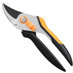 Fiskars 20mm Solid P331 Metal Bypass Pruners | JM1531